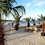 Blue Summer Dreams Apartment Mamaia