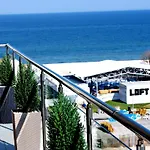 Apartment Blue Summer Dreams Mamaia