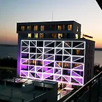 Blue Summer Dreams Apartment *