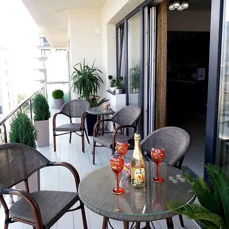 Apartment Blue Summer Dreams Mamaia