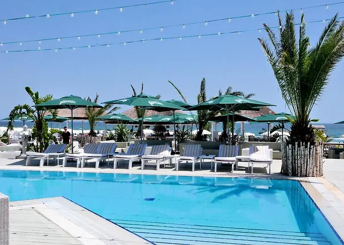 Blue Summer Dreams Mamaia